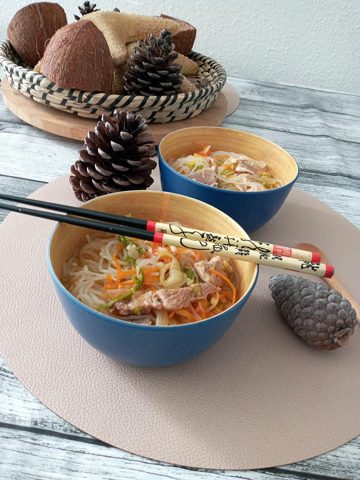 recette Soupe de nouilles au chou chinois et au porc