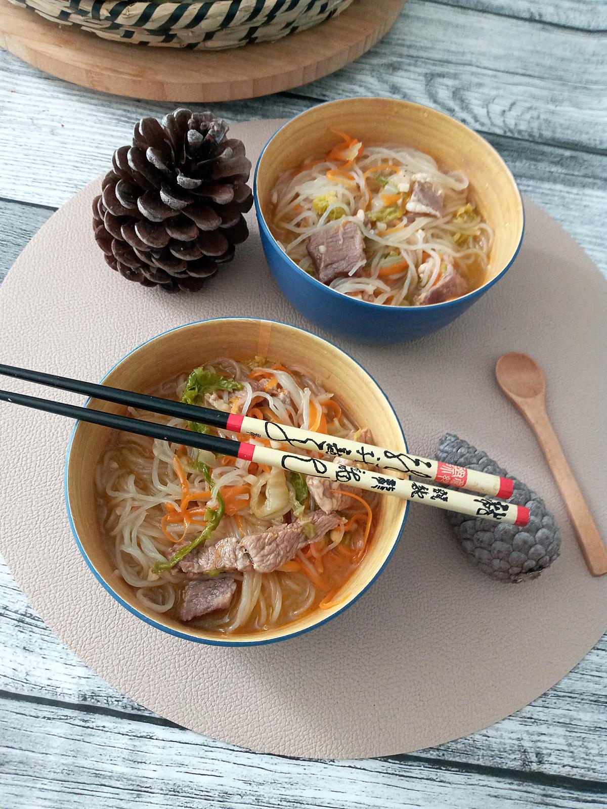 recette Soupe de nouilles au chou chinois et au porc