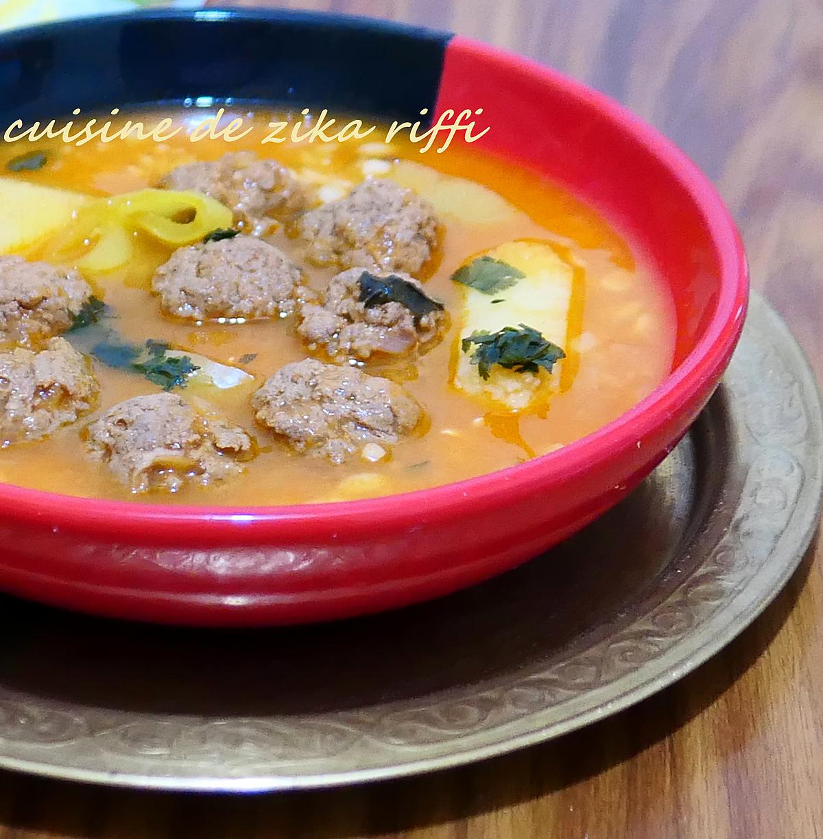 recette Soupe de boulettes aux langues d'oiseaux et pomme de terre