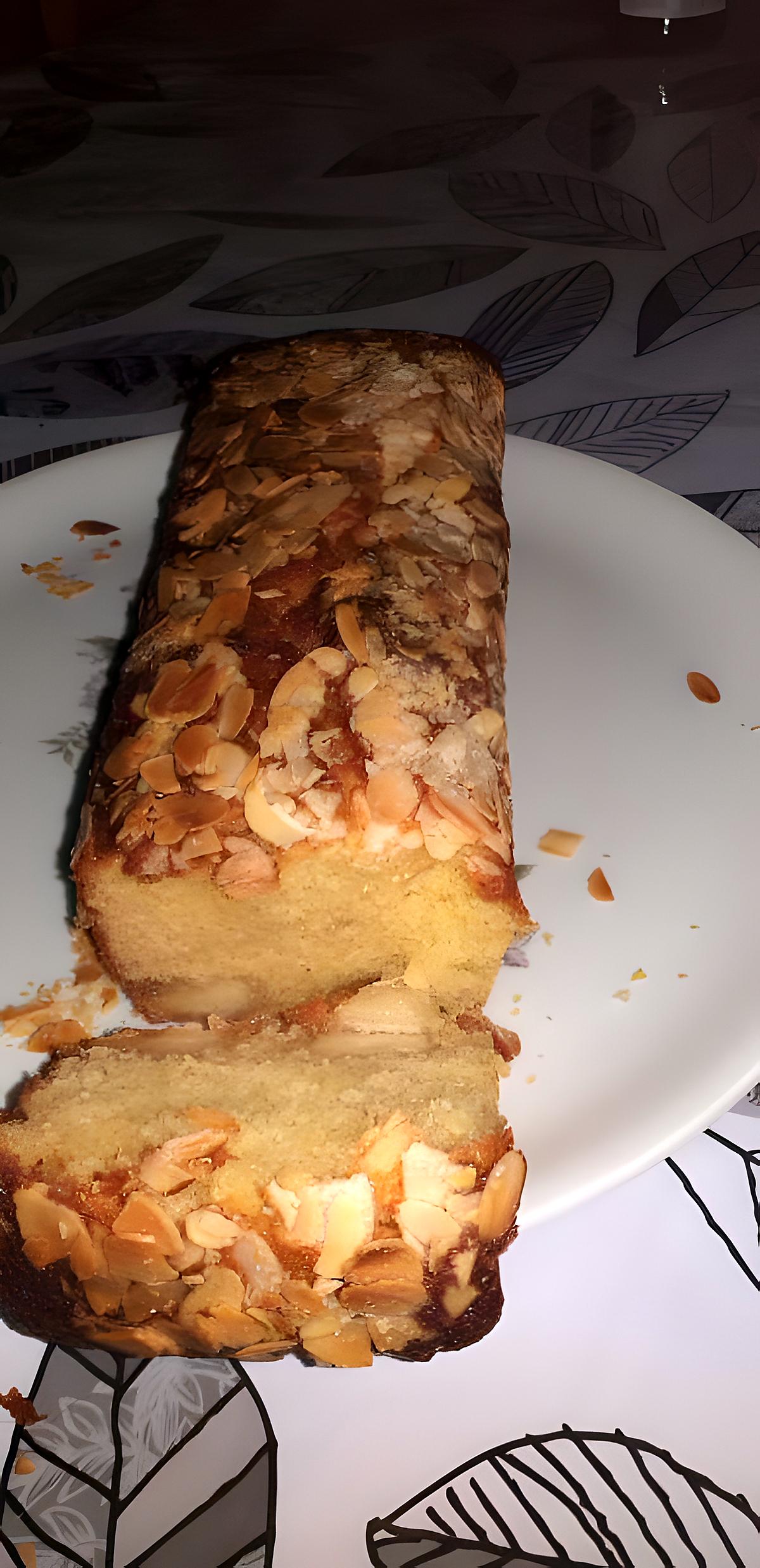 recette Cake à la pâte d'amandes et à la fleur d'oranger de Sophie Dudemaine