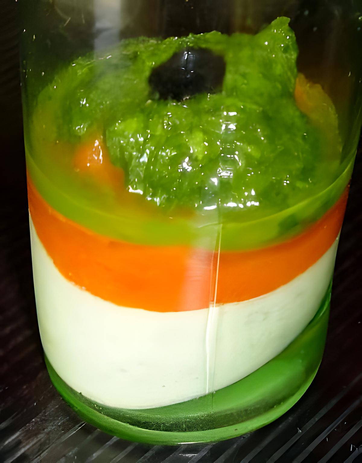 recette MOUSSE DE FETA, GELÉE DE TOMATES, PESTO DE ROQUETTE