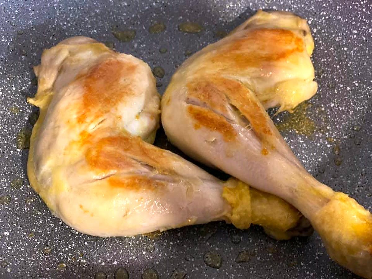 recette CUISSES DE POULET à la POMME et à la CHOUCROUTE