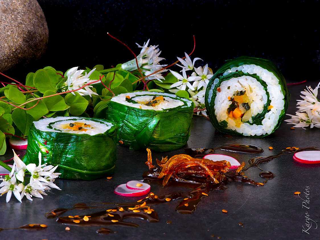 Makis à l'ail des ours, sauce aigre douce aux zestes de citron confit