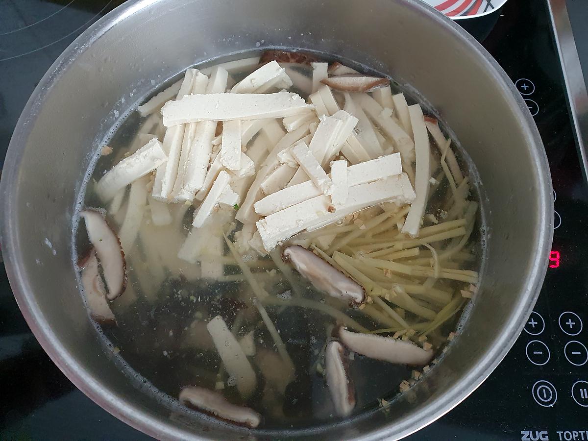 recette Potage pékinois soupe aigre  et pimentée.