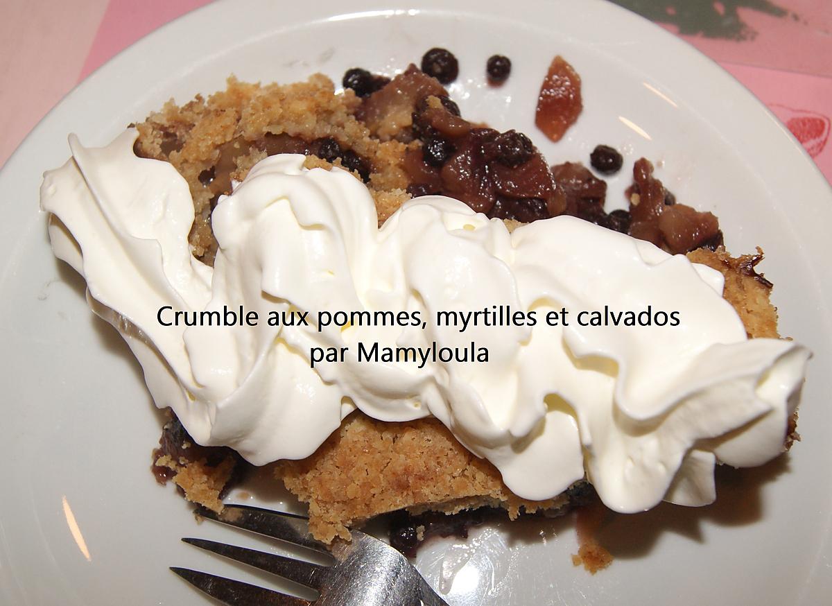 recette Crumble aux pommes et aux myrtilles, au calvados.