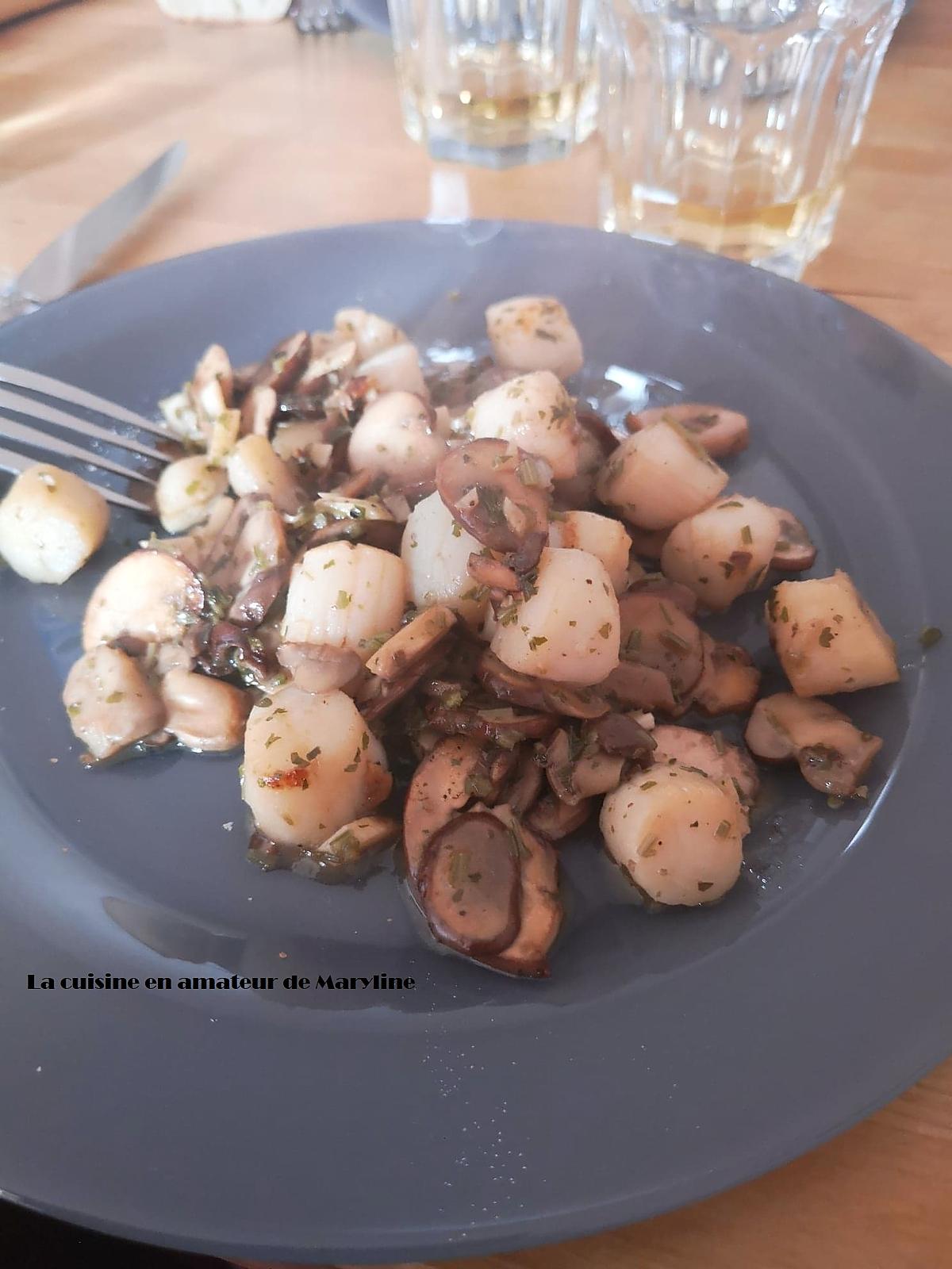 recette Noix de pétoncles aux champignons persillés