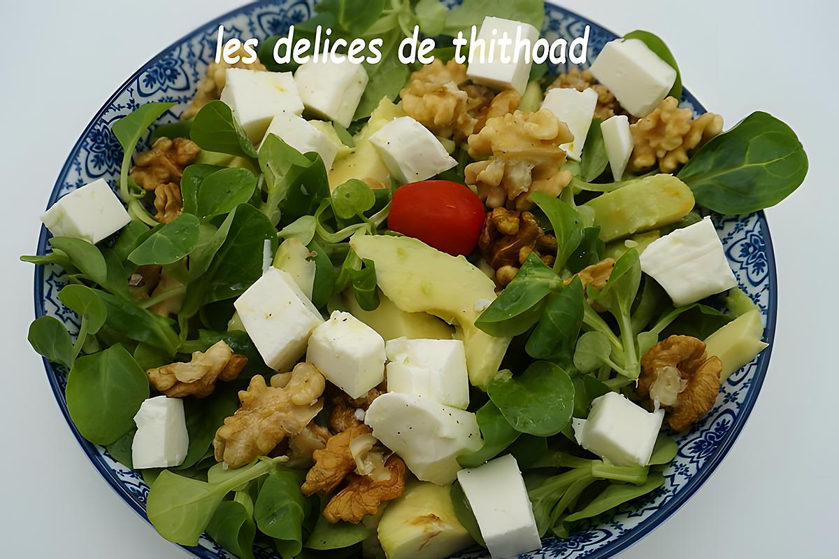 recette salade d'avocat, noix et feta