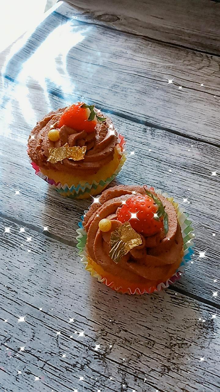 recette Cupcakes fourrée a la fraise chantilly chocolat