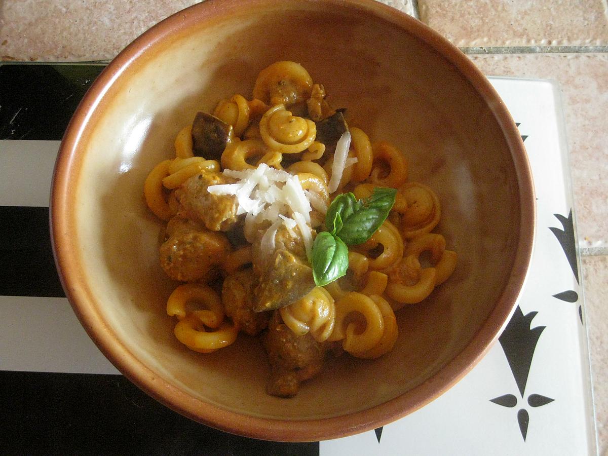 recette Cappelletti, saucisse et aubergine.