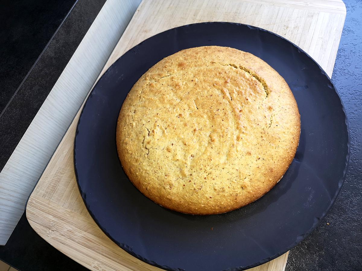 recette gateau moelleux aux noisettes et miel de vece helena