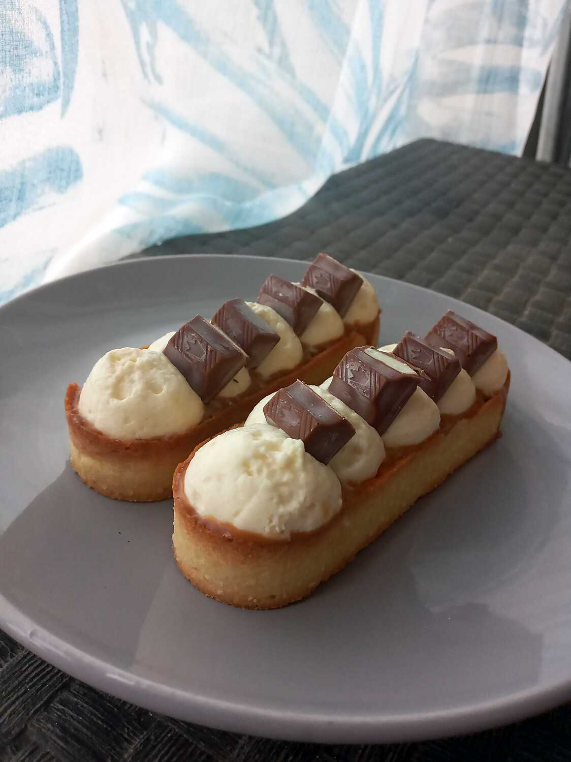 Tartelettes caramel crème diplomate et kinder