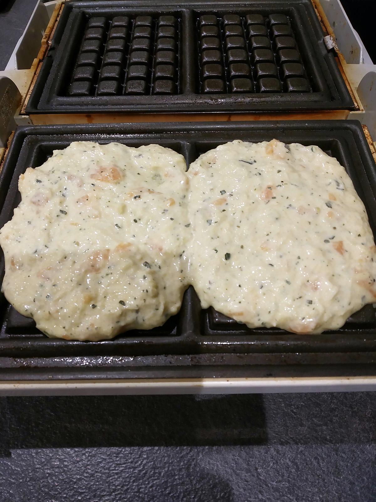 recette Gaufres de pommes de terre aux fines herbes et saumon fumé