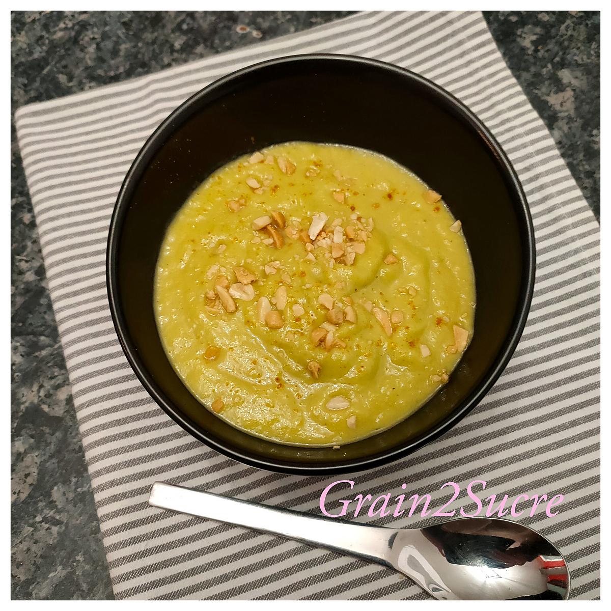 recette Soupe de poireau-coco, curry et cacahuètes