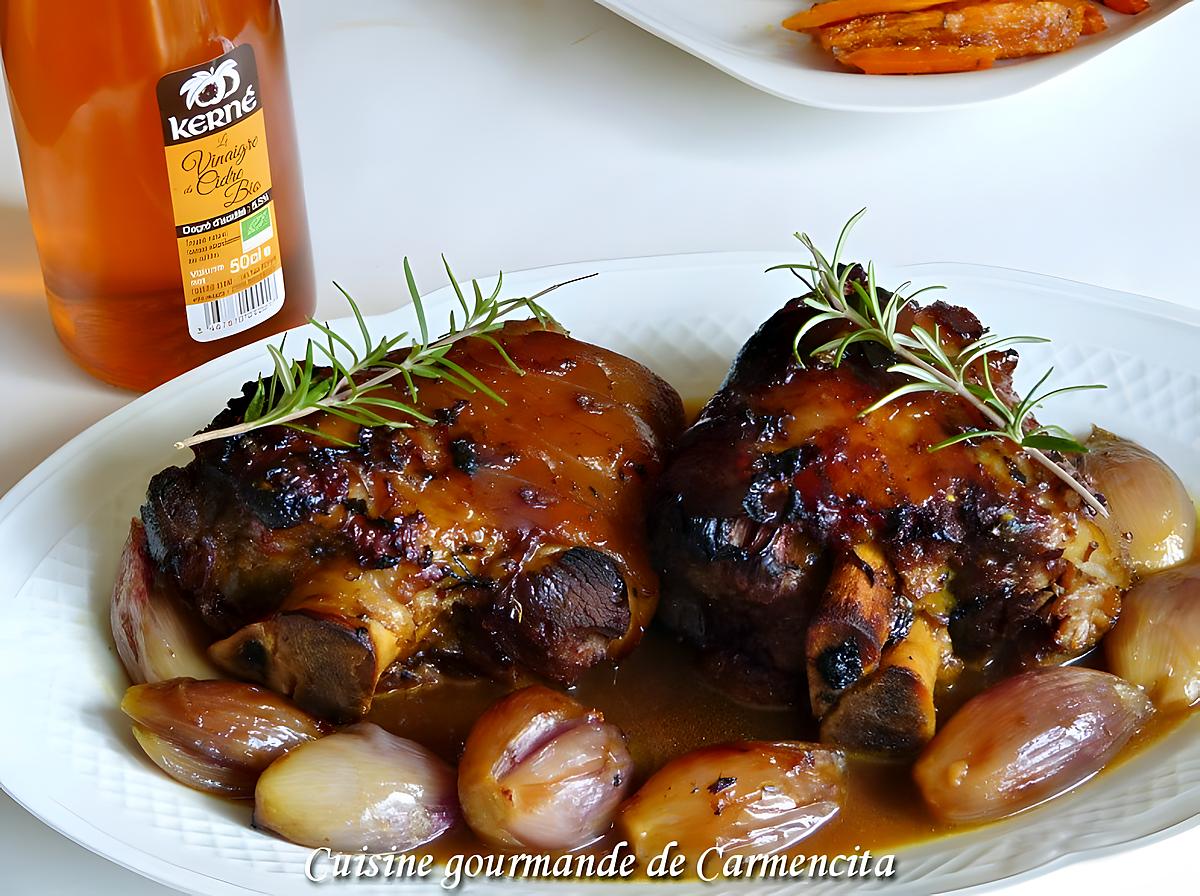 recette Jarret de porc glacé au miel et vinaigre de cidre Kerné aux échalotes confites