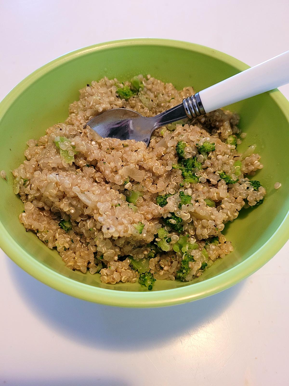 recette Quinoa à l'oignon, brocoli et parmesan.