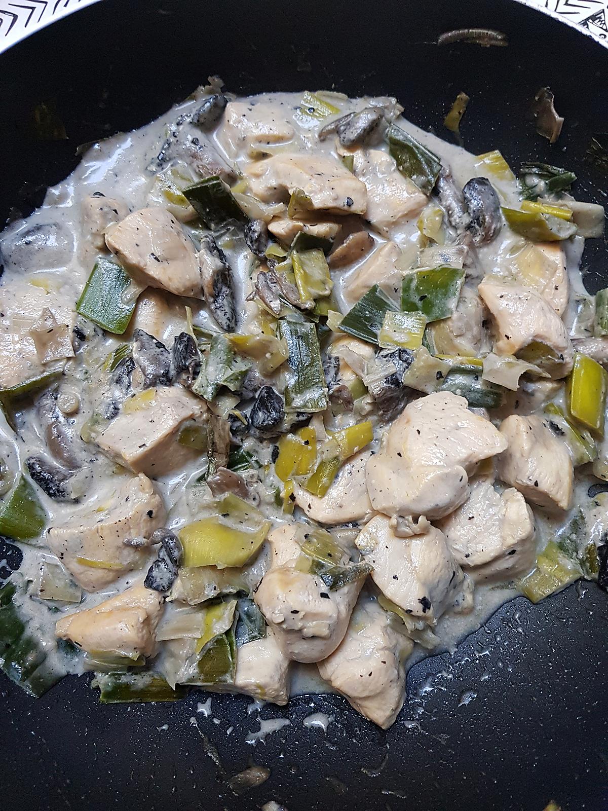 recette Poulet aux poireaux, champignons et lait de coco