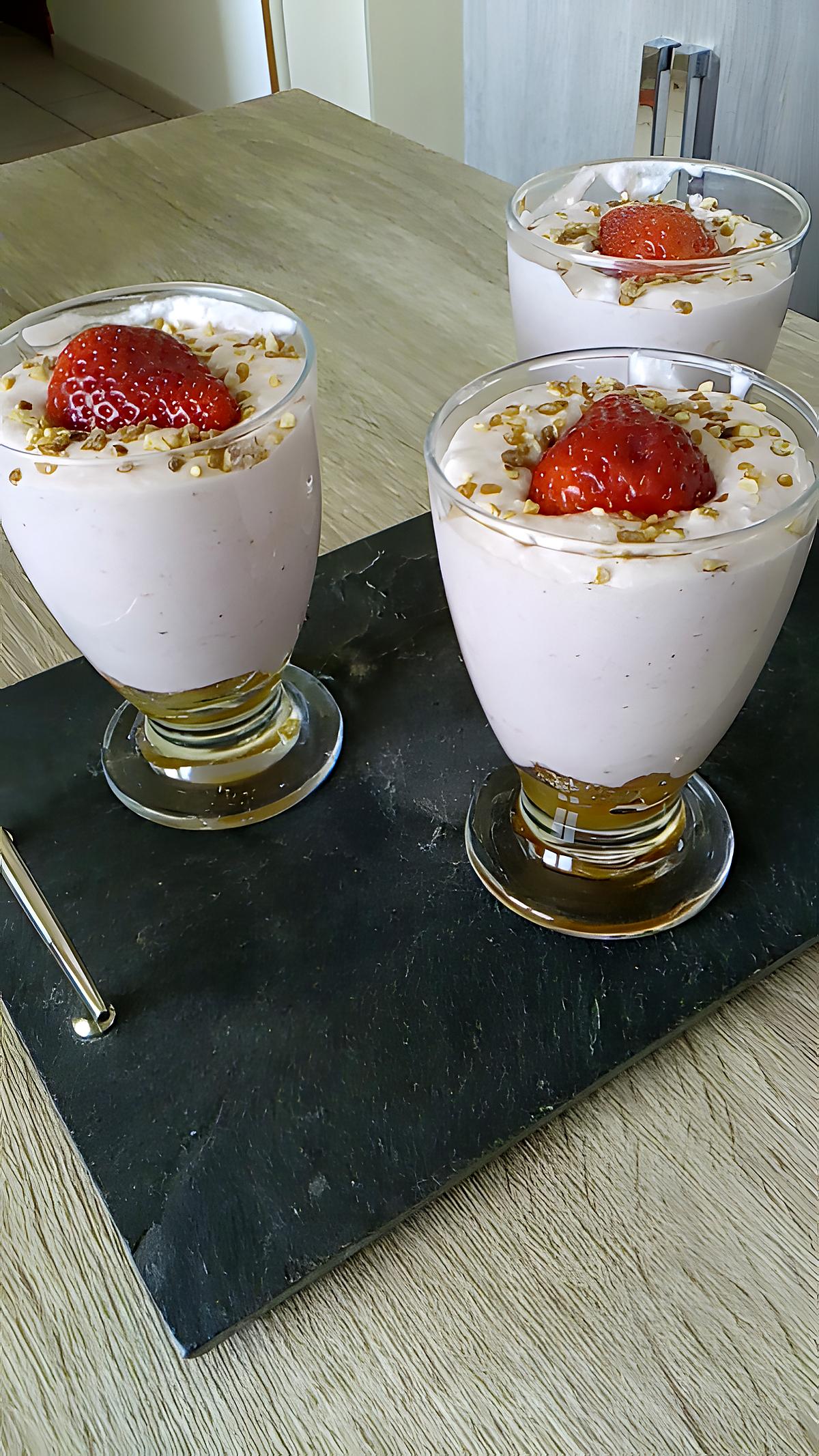 recette mousse de fraise sur lit  d'ananas caramélisé