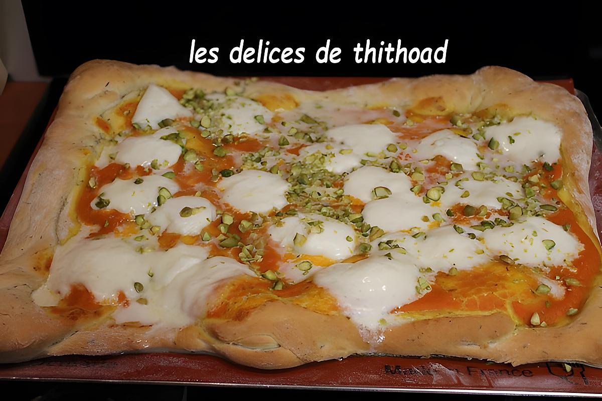 recette pizza aux carottes, mozzarella et pistaches