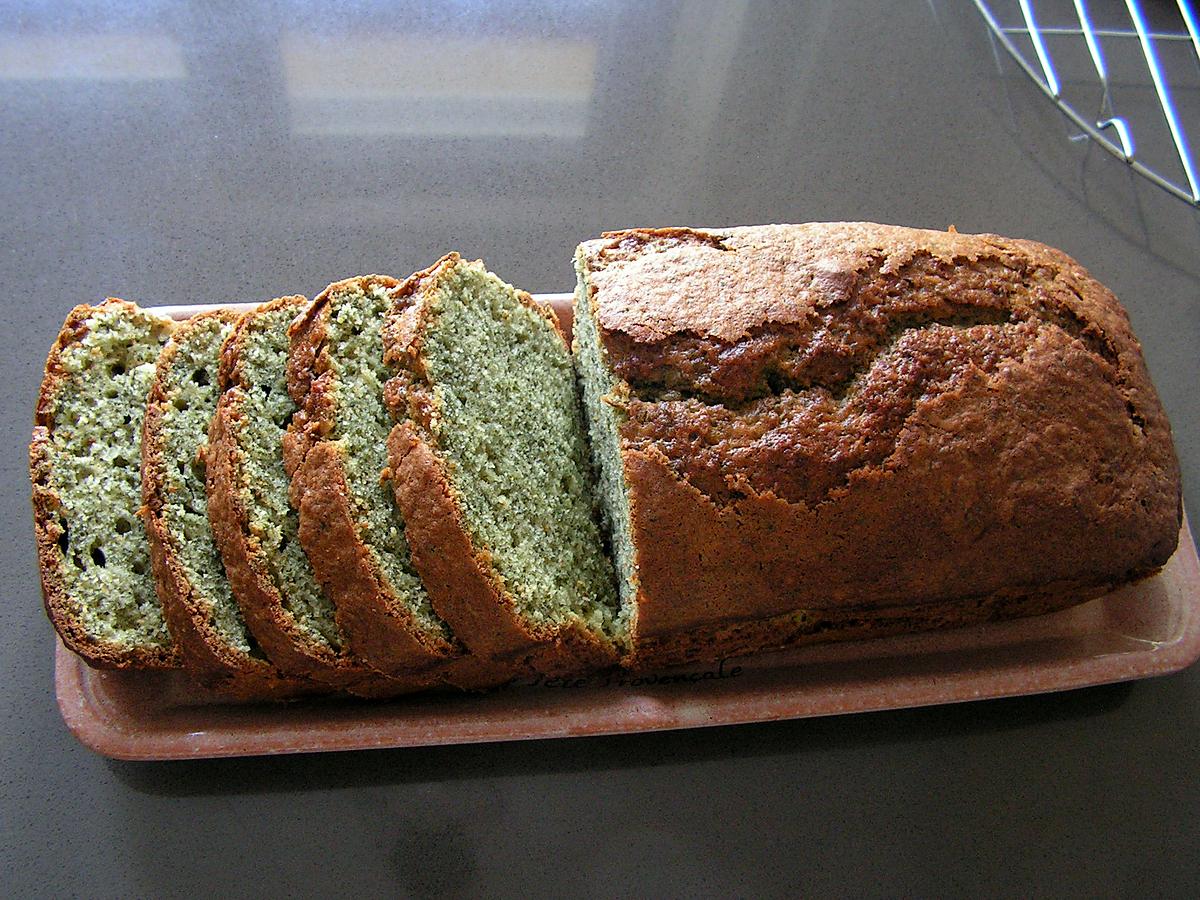 recette Gâteau au yaourt et mélisse