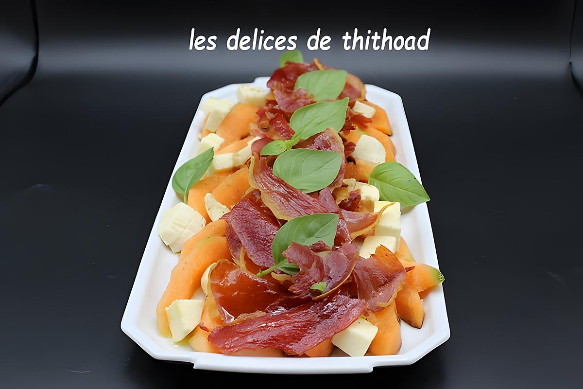 recette salade de melon, mozzarella aux chips de jambon