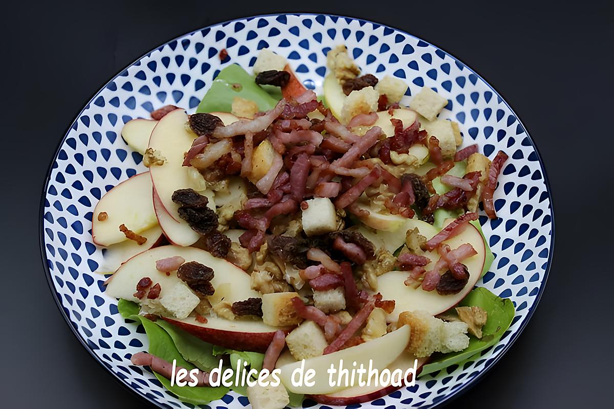 recette salade aux lardons, pommes et noix, vinaigrette au miel