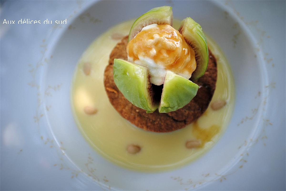 recette Sablé breton , chantilly au miel des Cévennes .