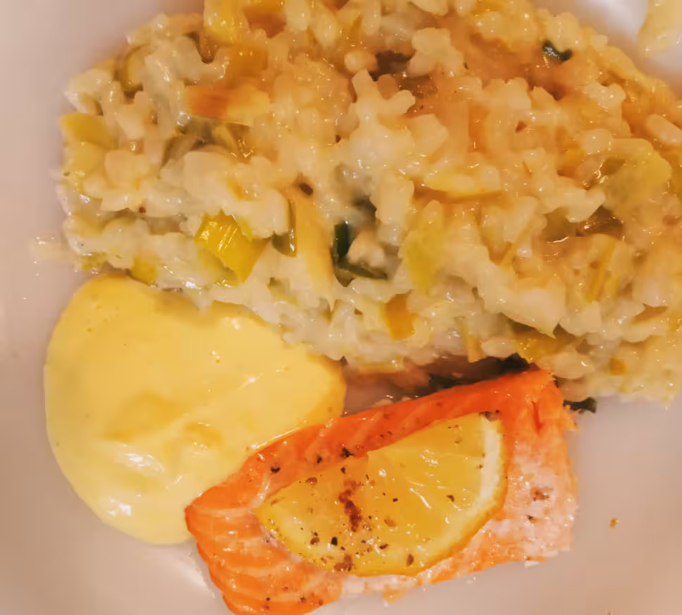 recette Pavé de saumon risotto aux poireaux et sauce hollandaise