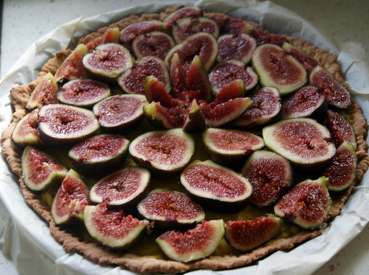 recette Tarte aux figues crues et crème pâtissière au safran