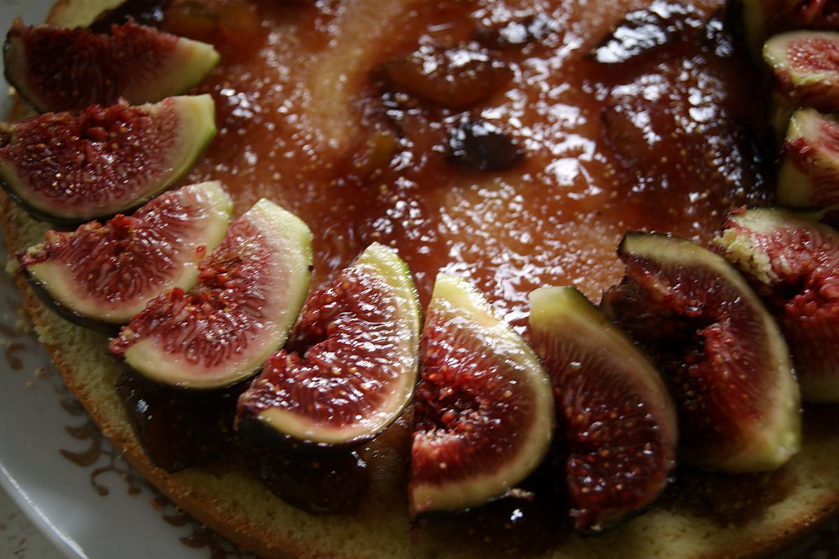 recette Gâteau confit de figues et figues fraiches