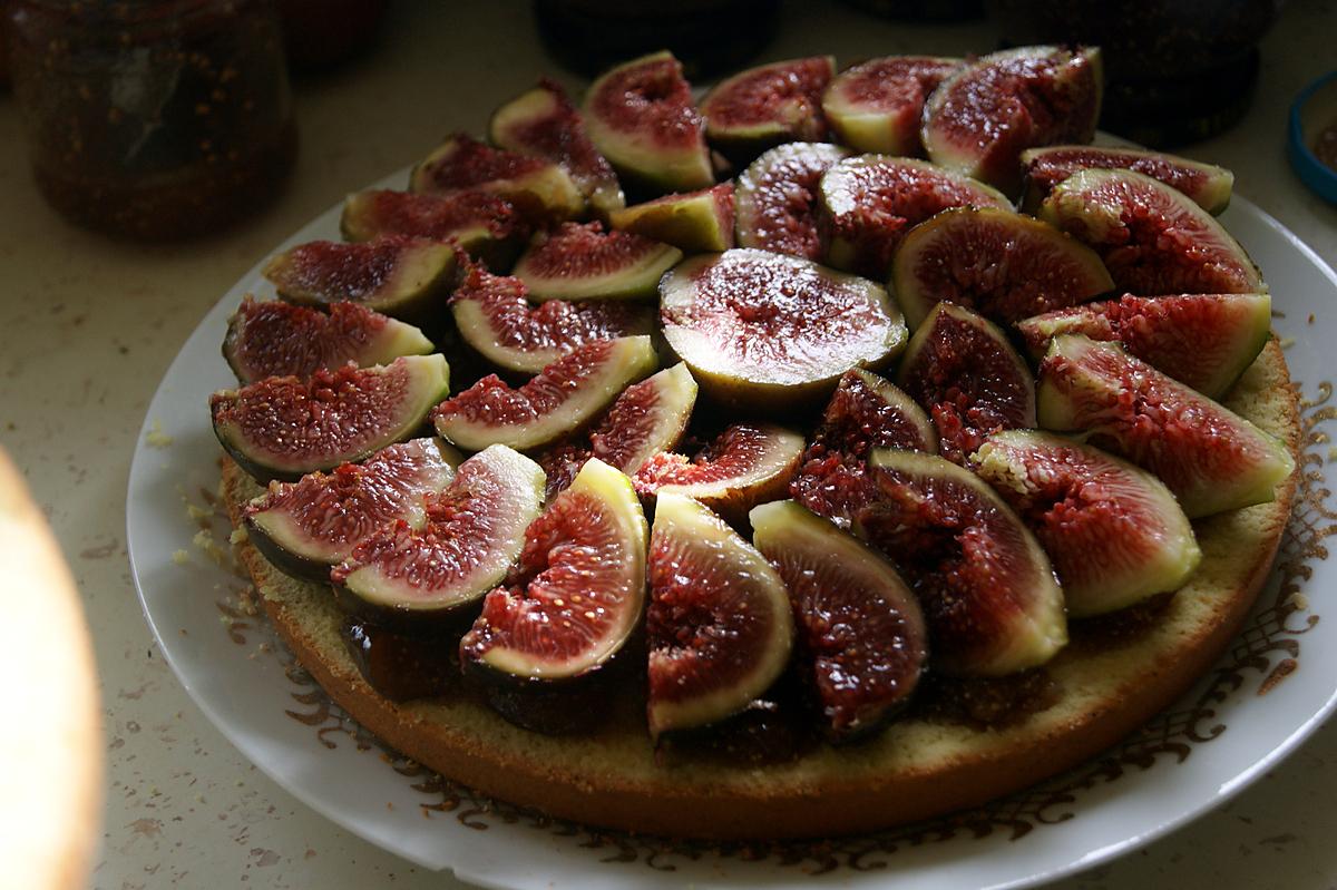 recette Gâteau confit de figues et figues fraiches