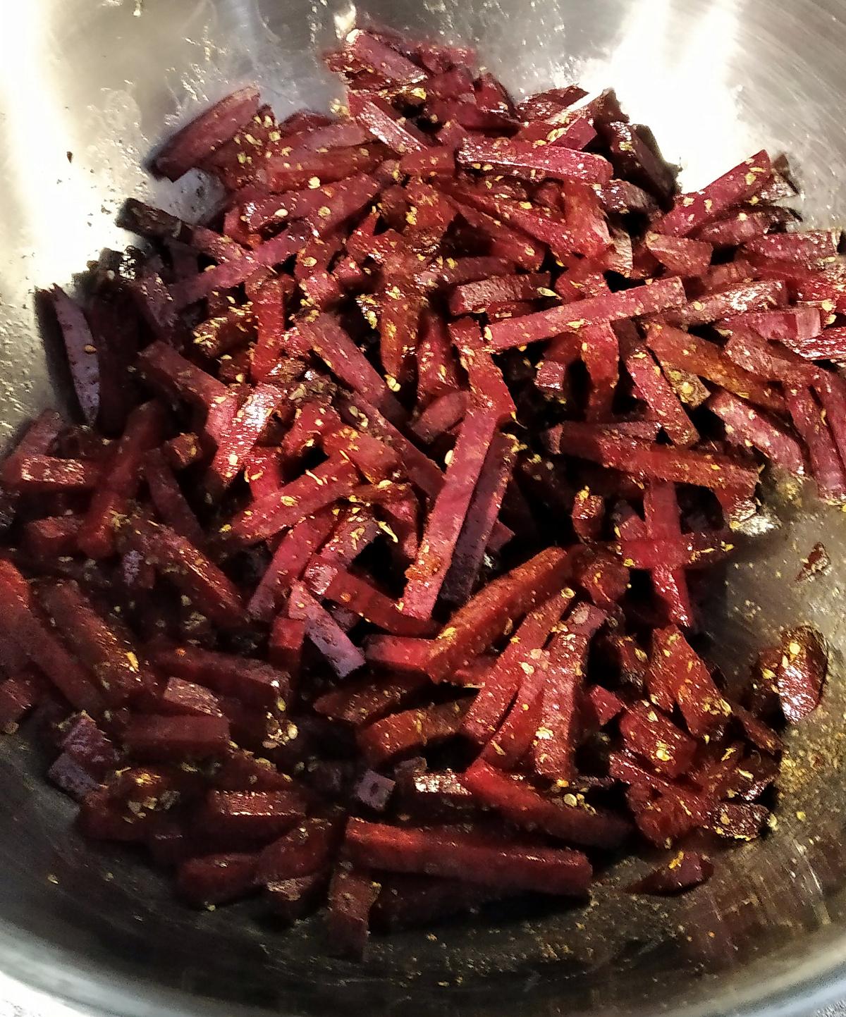 recette Filets de lieu noir aux noix et frites de betteraves rouges