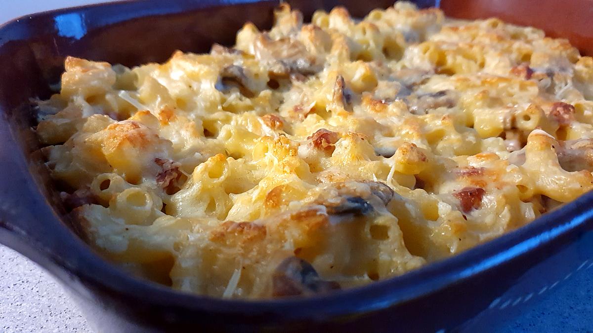 recette Gratin de pâtes lardons champignons et sauce béchamel