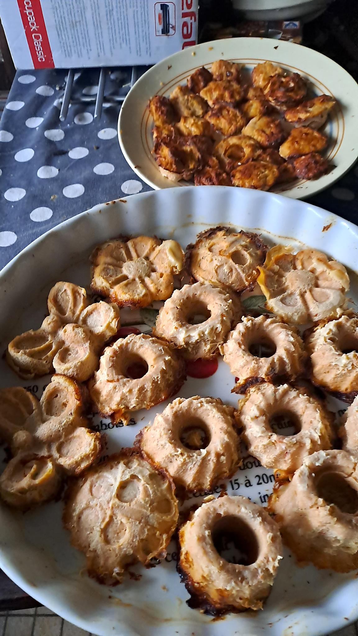 recette mini    sand wichs au magret fumé   et  beurre  d orange   ,,,,,,,,,,,,,,,,,terrine  de crevettes a la bisque  de  homards