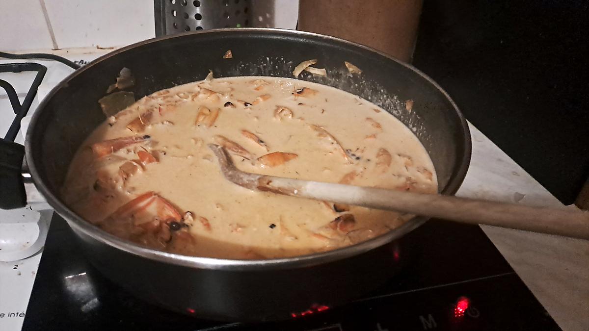 recette mini    sand wichs au magret fumé   et  beurre  d orange   ,,,,,,,,,,,,,,,,,terrine  de crevettes a la bisque  de  homards