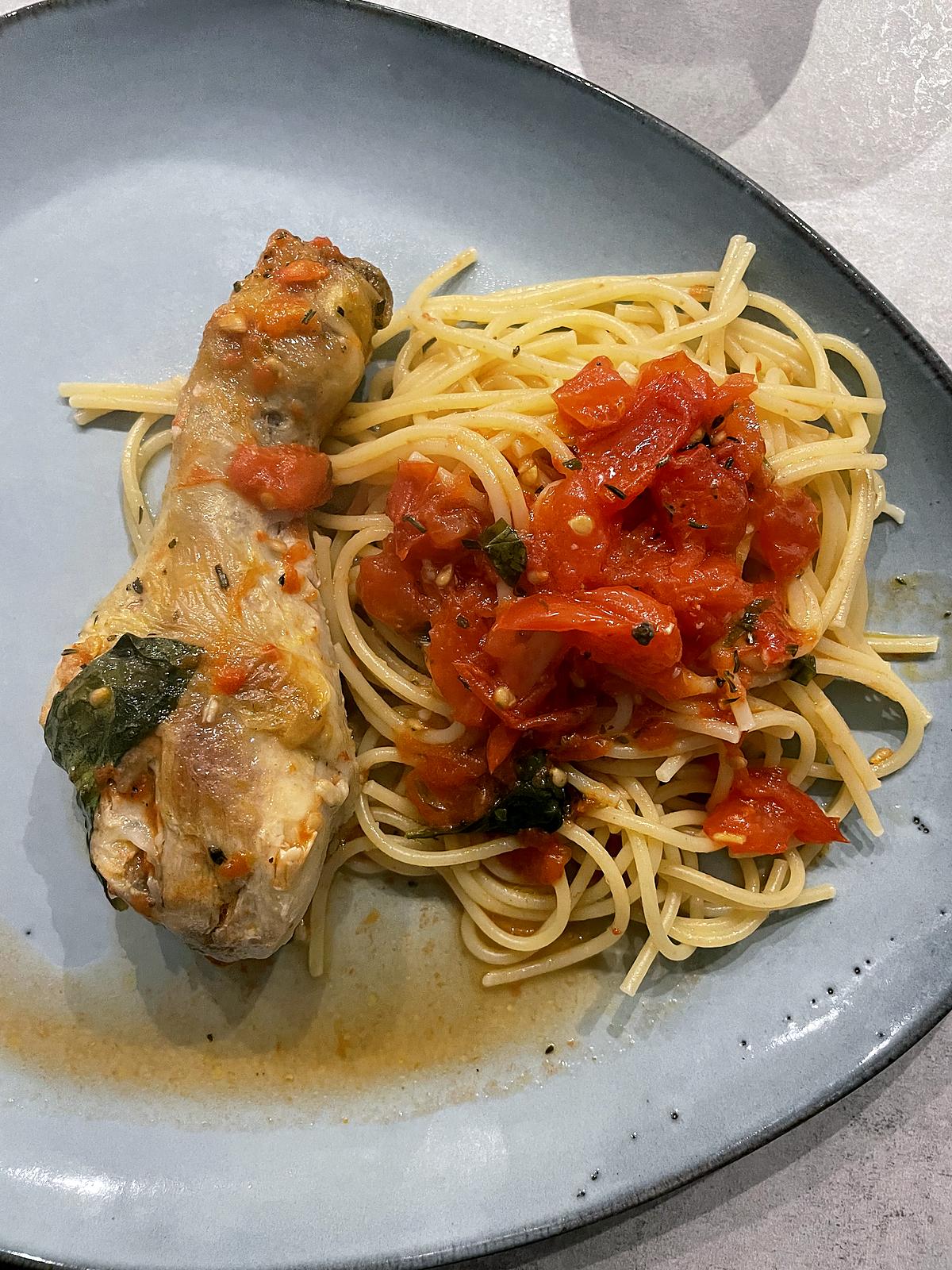 recette pilons de poulet aux tomates fraiches et basilic