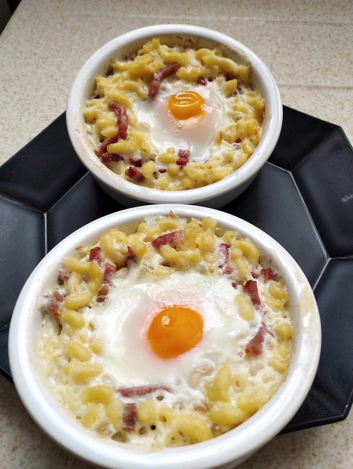 recette oeuf cocotte sur nid de coquillette