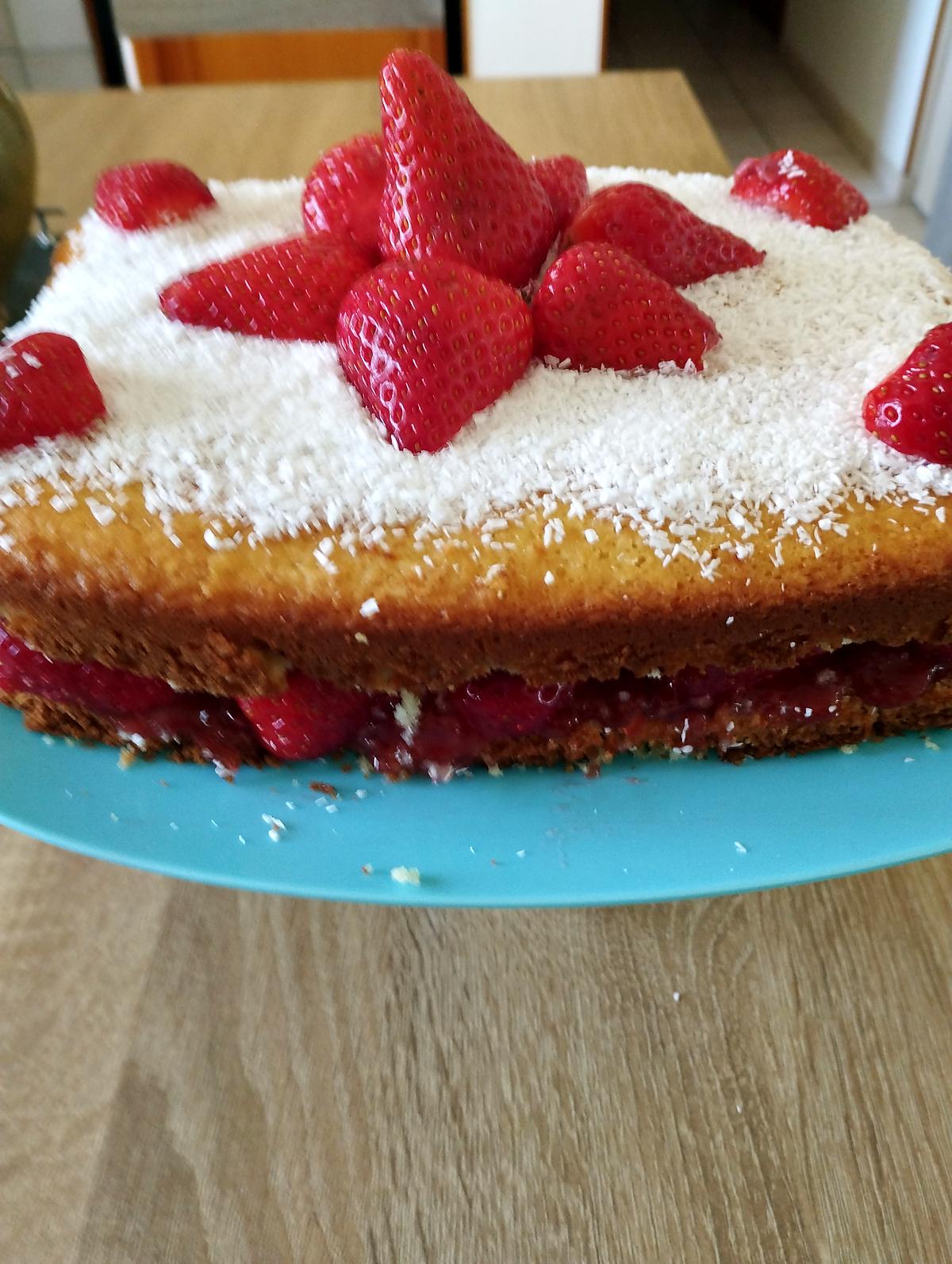 recette gateau noix de coco aux fraises au cake factory