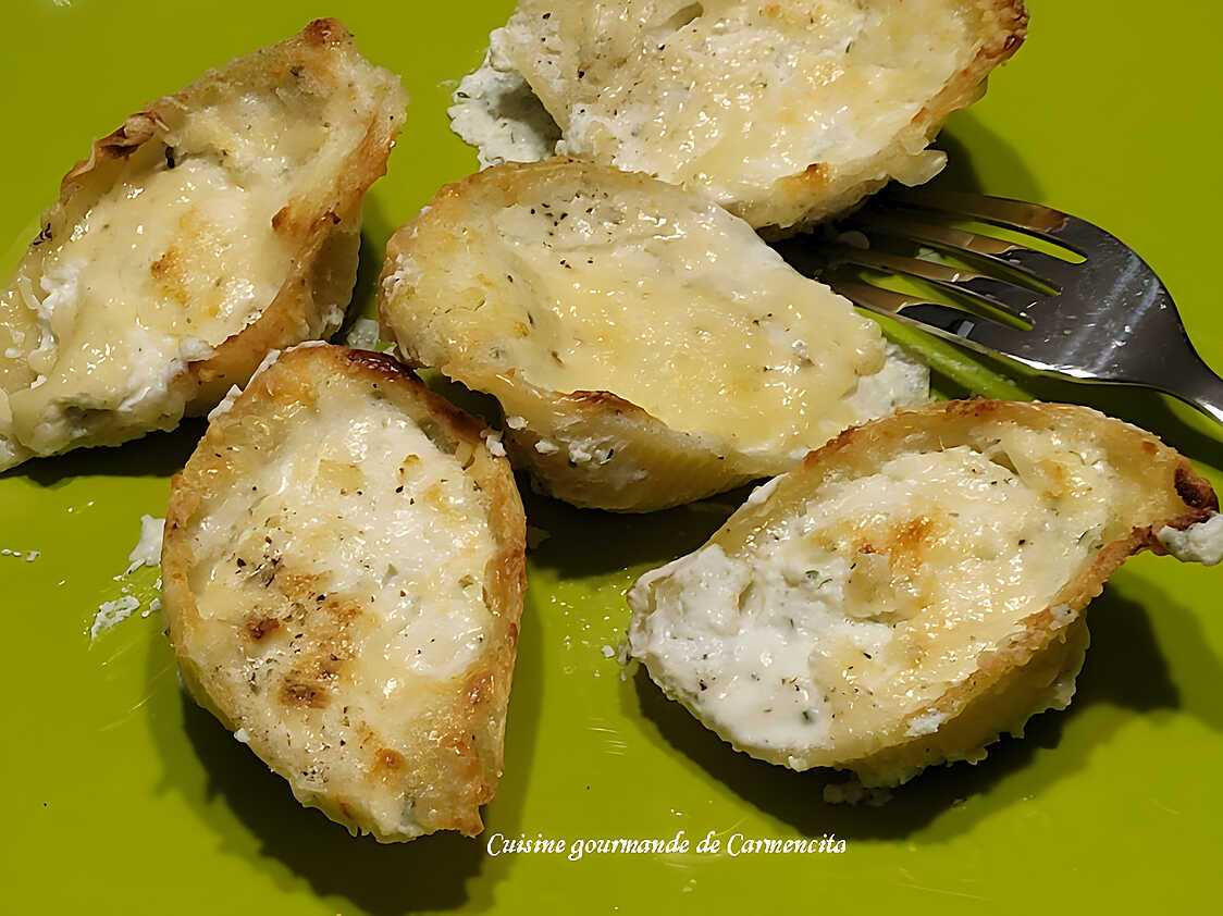 Recette de Gratin de pâtes Conchiglioni farcies au fromage ail et fines