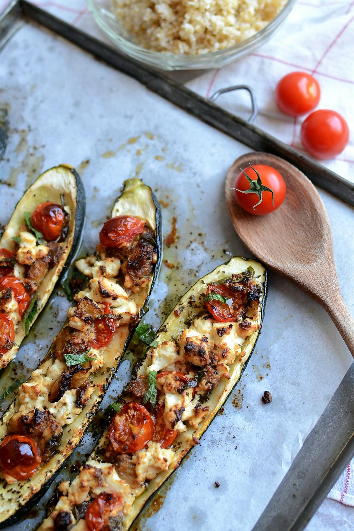 recette Courgettes farcies féta, tomates cerises et menthe