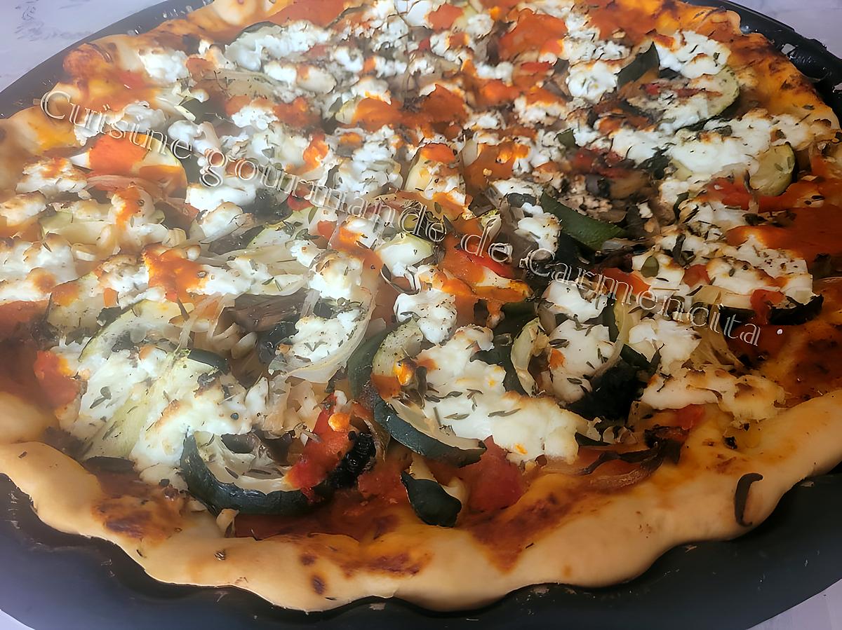 recette Pizza aux courgettes et chèvre frais