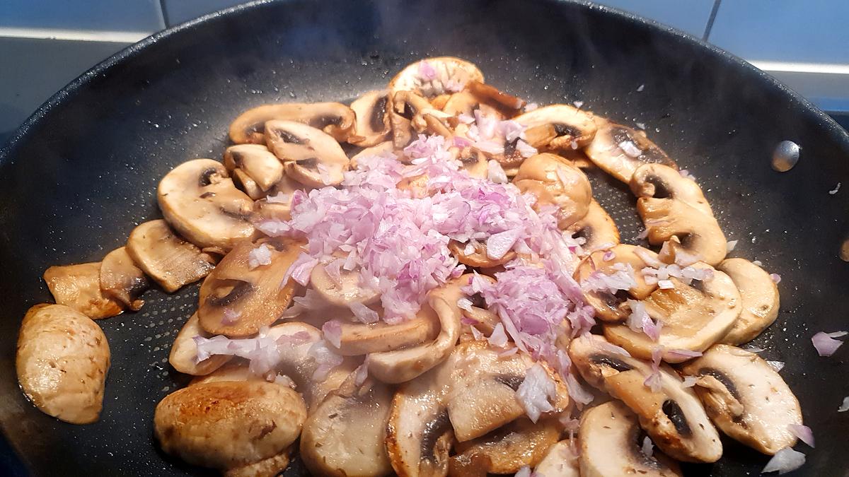 recette Emincé à la zurichoise aux champignons