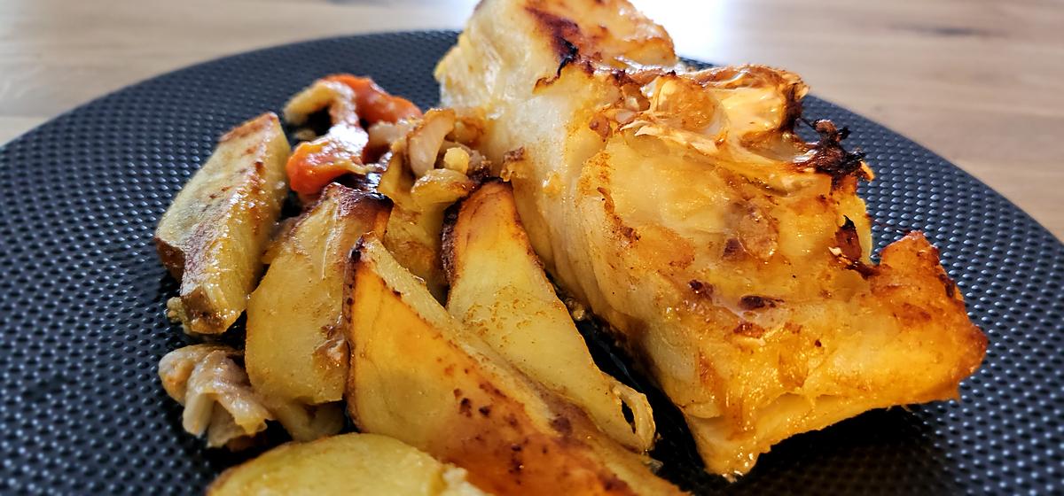 recette Morue au four avec poivrons oignons et pommes de terre