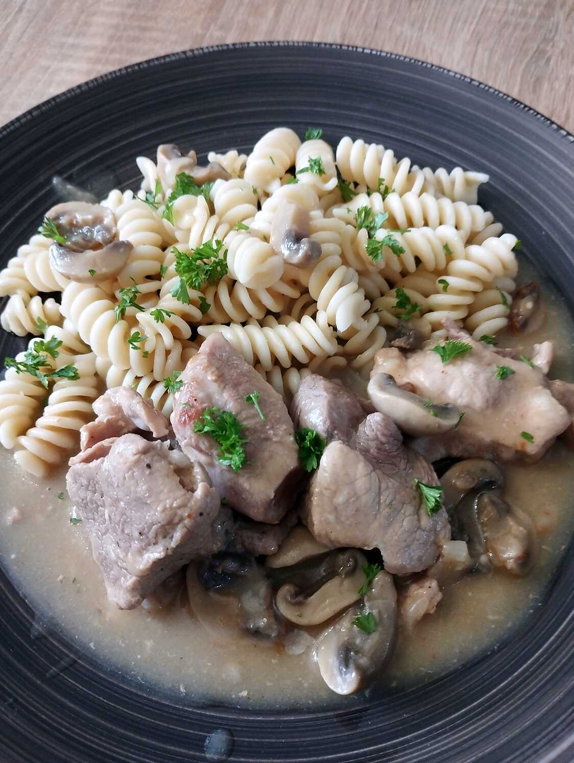 Recette de Sauté de porc sauce saint félicien au cookéo