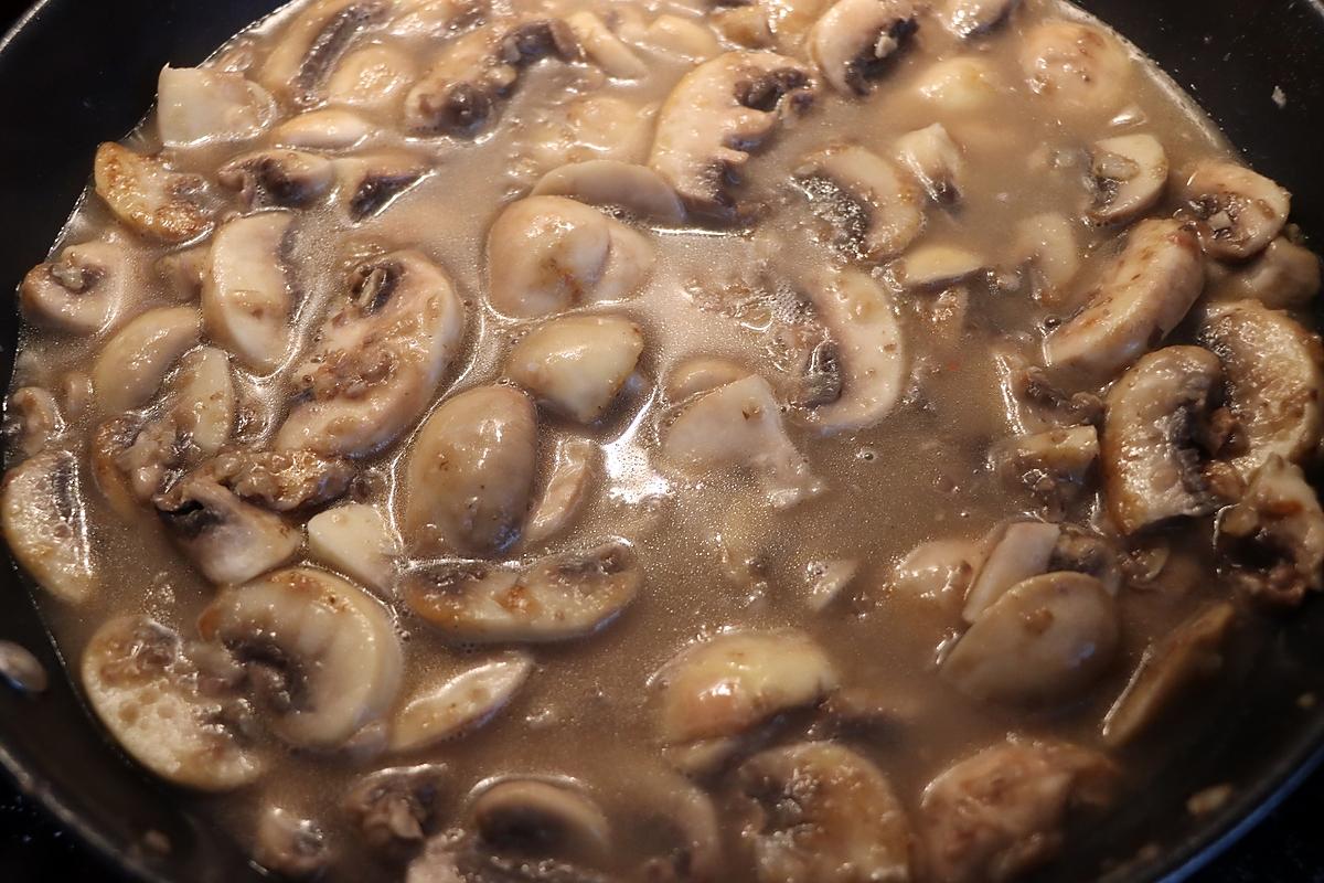 recette Boulettes à la sauce crémeuse aux champignons