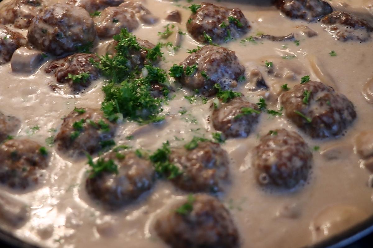 recette Boulettes à la sauce crémeuse aux champignons