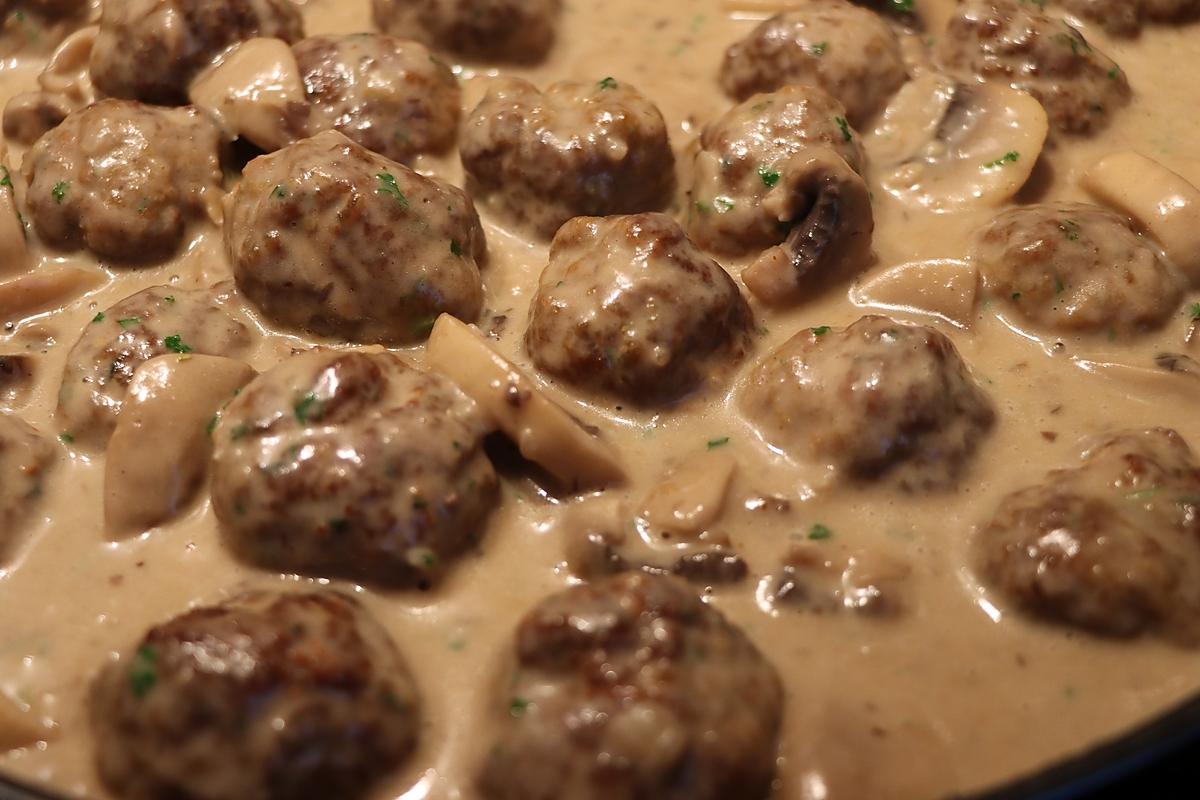 recette Boulettes à la sauce crémeuse aux champignons