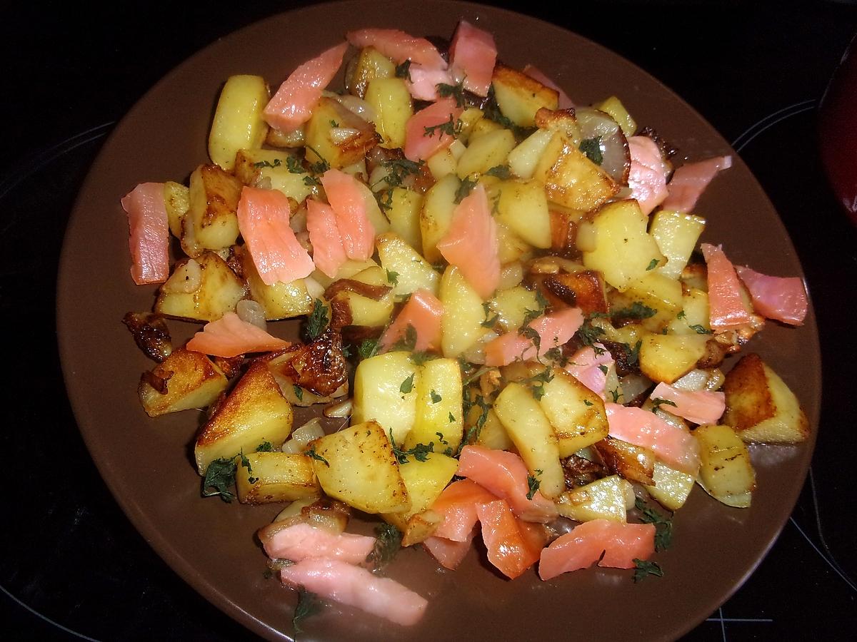 recette Pomme de terre sautées au saumon fumé.