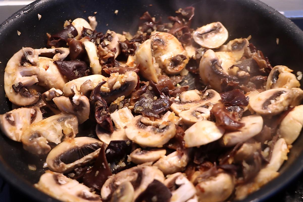 recette Emincé de poulet aux deux  champignons