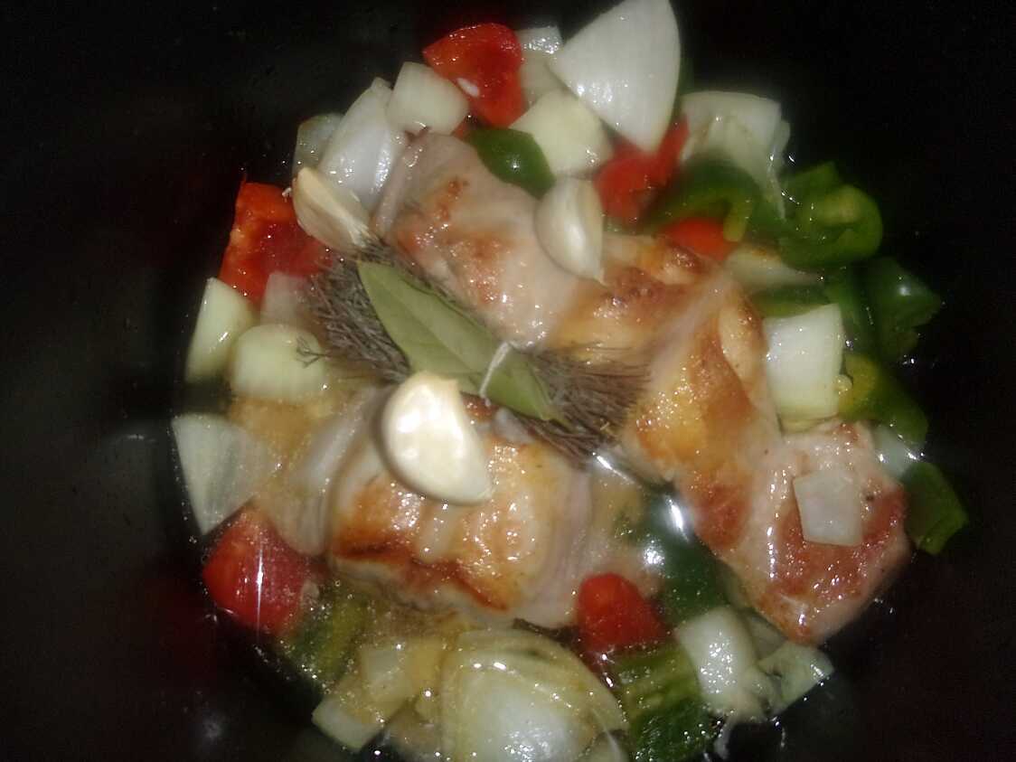 Recette de Râble de lapin aux poivrons,oignons,sauce au Massalé.au Cookéo.