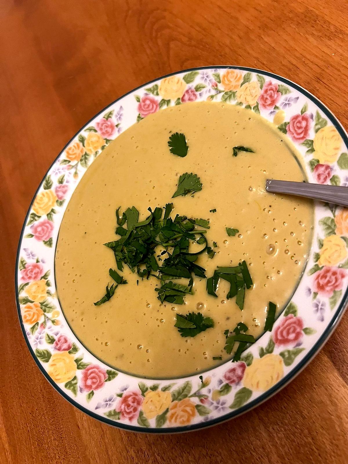 recette VELOUTÉ DE CHOU-FLEUR À L'INDIENNE